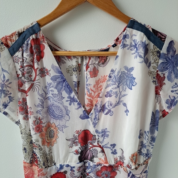 Dresse - Picture 2 of 3